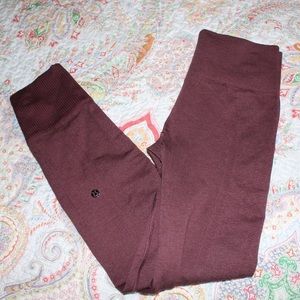 Maroon lululemon leggings